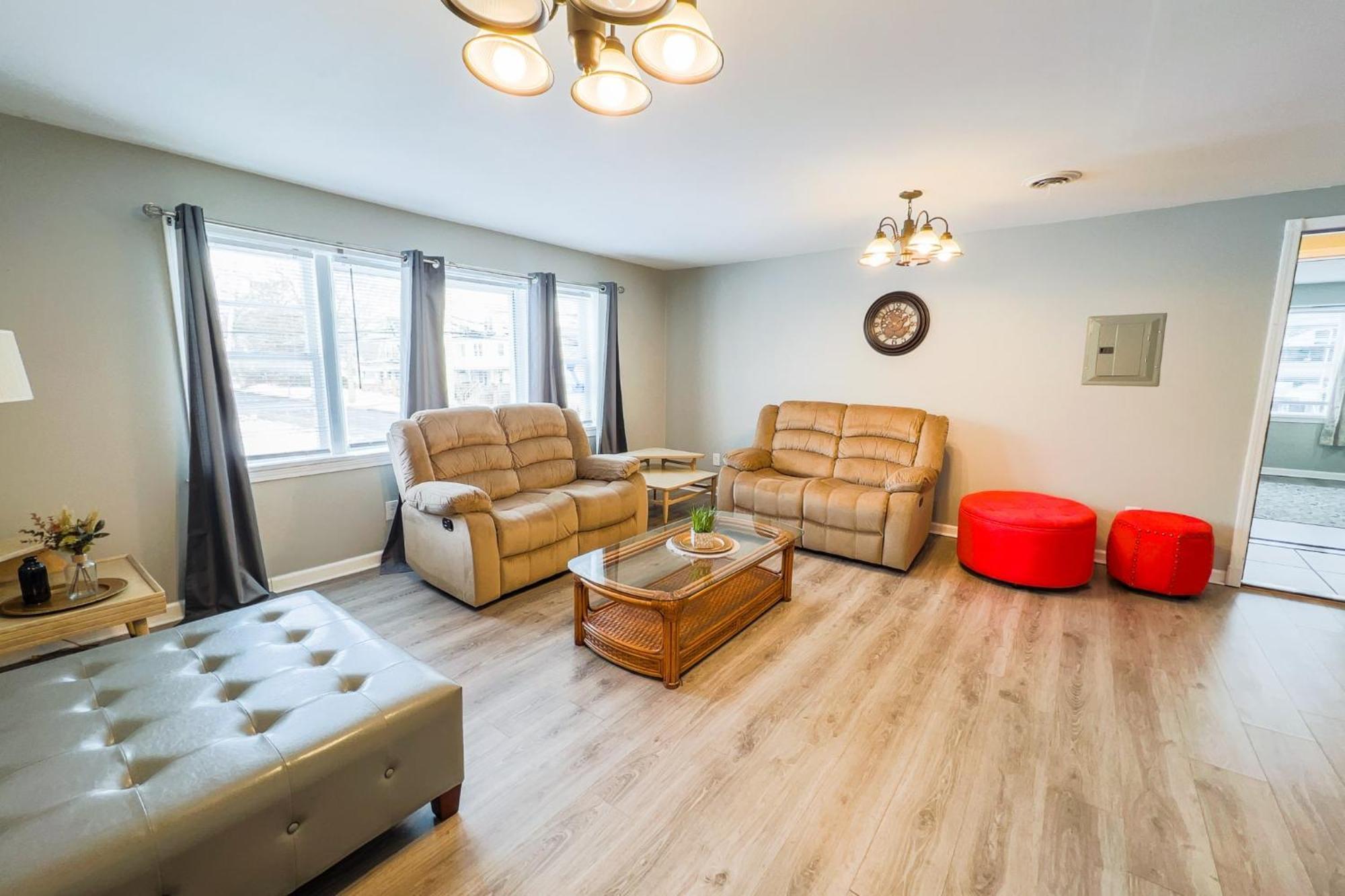 Large 6Br, 6 Bath In The City Of Niagarafälle Exterior foto